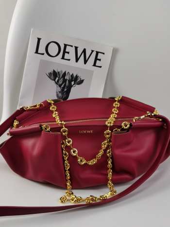 Paseo bag in shiny nappa calfskin with chain magenta 11.5x35x21cm