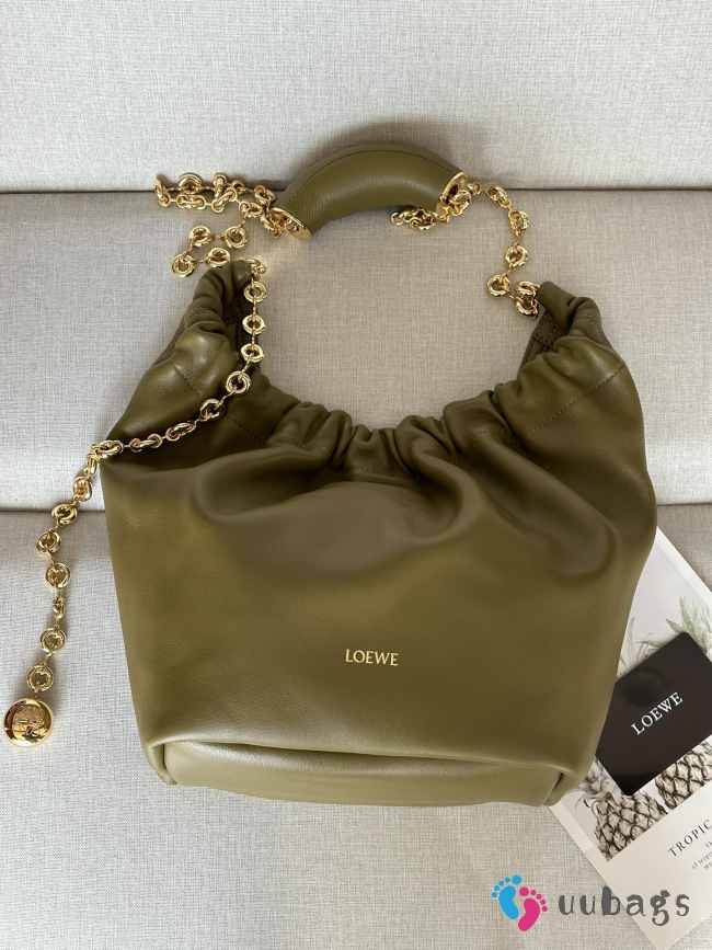 Loewe runway squeeze bag in nappa lambskin olive 33x34x13.5cm - 1