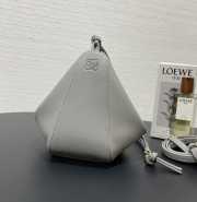 Loewe mini Hammock hobo bag in classic calfskin in grey 28x17x9.5cm - 3