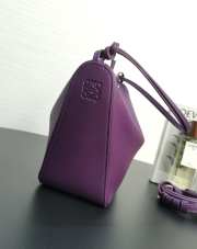 Loewe mini Hammock hobo bag in classic calfskin in purple 28x17x9.5cm - 6