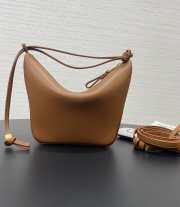 Loewe mini Hammock hobo bag in classic calfskin in brown 28x17x9.5cm - 5