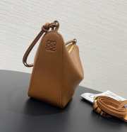 Loewe mini Hammock hobo bag in classic calfskin in brown 28x17x9.5cm - 3