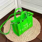 Marc jacobs mini tote leather tote bag in green 18cm - 5