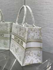 Dior Book Tote Gold Tone and White Butterfly Zodiac Embroidery 36x27.5x16.5cm - 6