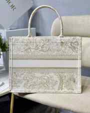 Dior Book Tote Ecru and Gray Toile de Jouy Embroidery 36x27.5x16.5cm - 2