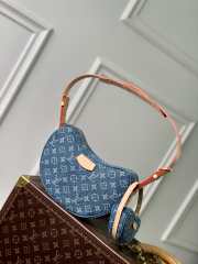 Louis Vuitton M46856 New Croissant MM 21x7x5cm - 1