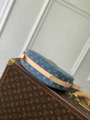 Louis Vuitton M46856 New Croissant MM 21x7x5cm - 2