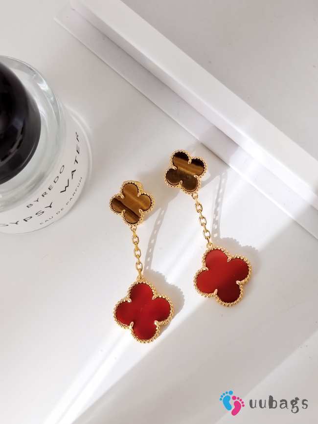 Van Cleef & Arpels Magic Alhambra Tiger Eye Carnelian Earrings 18K - 1