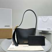 Jacquemus Le petit Regalo small bucket bag in black 20x22x10cm - 1