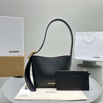 Jacquemus Le petit Regalo small bucket bag in black 20x22x10cm