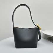 Jacquemus Le petit Regalo small bucket bag in black 20x22x10cm - 4