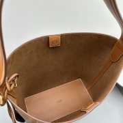 Jacquemus Le petit Regalo bucket bag in light brown 30x33x14cm - 4