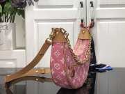 Louis Vuitton M21752 Loop Bag In Pink 24x22x6cm - 5