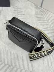 Prada 2VH154 Saffiano shoulder bag in black 19x16x5cm - 6