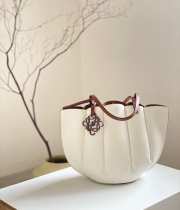 Loewe Shell Small Leather Tote Bag in White 33x25x15cm - 5