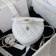 Chanel Love Heart Bag In White 16.5x18x6.5cm - 3