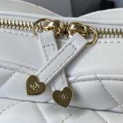 Chanel Love Heart Bag In White 16.5x18x6.5cm - 2