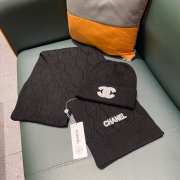 Chanel set wool hat & scarf in black  - 4