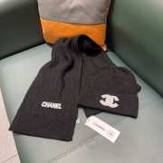 Chanel set wool hat & scarf in black  - 2