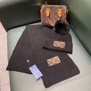 Louis Vuitton set wool hat & scarf in black - 5