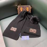 Louis Vuitton set wool hat & scarf in black - 3