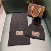 Louis Vuitton set wool hat & scarf in black - 2