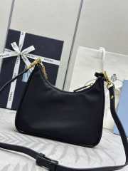 Prada nylon with glossy leather new armpit bag black 22x19.5x6cm - 6