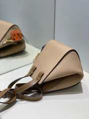 Loewe Beige Hammock Leather Shoulder Bag 20.2x17x20cm - 5