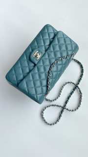 Chanel CF flap bag caviar leather in green with silver hardware 25cm - 3