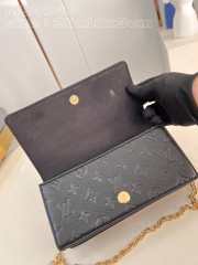 Louis Vuitton M83233 Wallet On Chain Lily In Black 20.7x10.2x3.5cm - 4