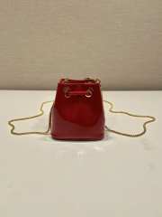 Prada patent leather mini-pouch in red 9x9x6cm - 6