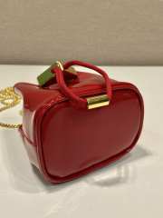 Prada patent leather mini-pouch in red 9x9x6cm - 5