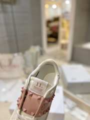 Valentino Garavani Rockstud Untitled white calfskin sneaker pink/ white - 5