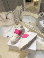 Valentino Garavani Rockstud Untitled white calfskin sneaker pink - 6