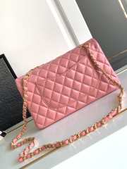 Chanel Classic Handbag Lambskin, Enamel & Gold-Tone Metal Coral Pink 15.5x25.5x6.5cm - 6