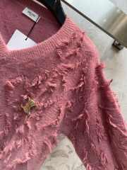 Celine V-neck sweater made of seamless cashmere in pink - 2