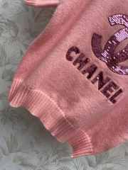 Chanel short-sleeved logo double C sweater in pink - 2