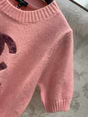 Chanel short-sleeved logo double C sweater in pink - 5