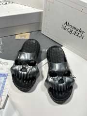 Alexander Mcqueen slide in silver/ black - 2