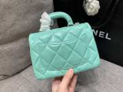 Chanel top handle flap bag AS4543 in green 14x20x7cm - 4