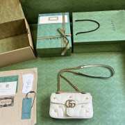 Gucci 443497 Marmont shoulder bag in white Matelassé leather 26x15x7cm - 3