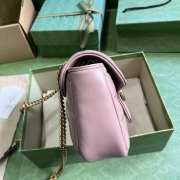 Gucci 443497 Marmont shoulder bag in pink Matelassé leather 26x15x7cm - 5