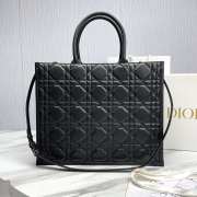 Dior Large Book Tote Bag Black Macrocannage Calfskin 41.5x32x18cm - 4