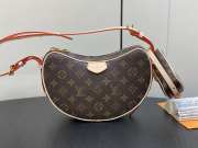 Louis Vuitton M46828 Croissant Monogram Bag 21x7x5cm - 1