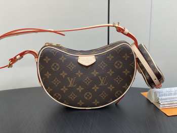 Louis Vuitton M46828 Croissant Monogram Bag 21x7x5cm