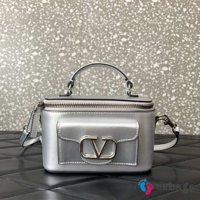 Valentino Garavani Locò mini handbag in silver metallic calfskin leather 16.5x10x7.5cm - 1