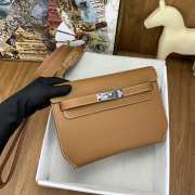 Kelly depeches 25 pouch in naturel sable with silver buckle 25.2x9.5x4cm - 6