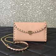 Valentino Garavani Rockstud Bag In Rose Cannelle With Gold Chain 21.5x12x2.5cm - 1