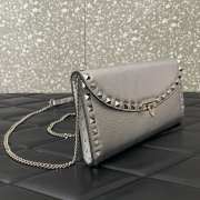 Valentino Garavani Rockstud Bag In silver metallic calfskin leather 21.5x12x2.5cm - 5