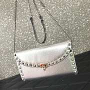 Valentino Garavani Rockstud Bag In silver metallic calfskin leather 21.5x12x2.5cm - 4